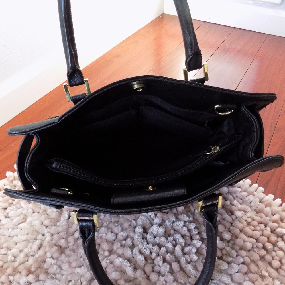 Simple Black Bag - Picture 3 of 5